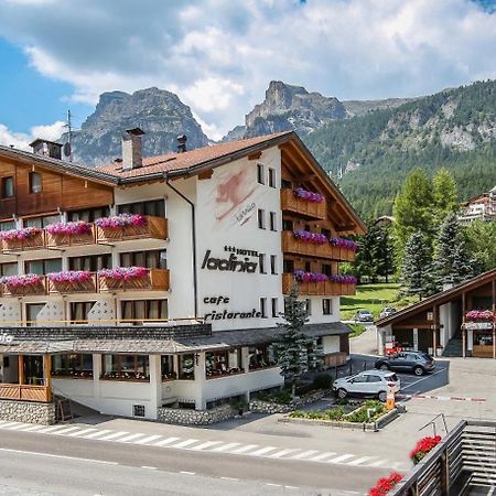 Hotel Ladinia La Villa  Exteriör bild